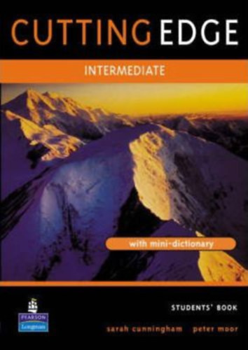 New Cutting Edge Intermediate Student's Book - Moore, Peter; Sarah Cunningham