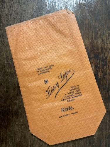 Kócsy Lajos Fűszer, kávé, cukor, rőfös és rövidárú - reklám papírtasak 1930 körül