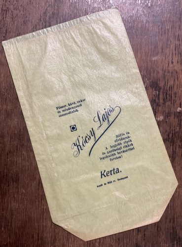 Kócsy Lajos Fűszer, kávé, cukor, rőfös és rövidárú - reklám papírtasak 1930 körül